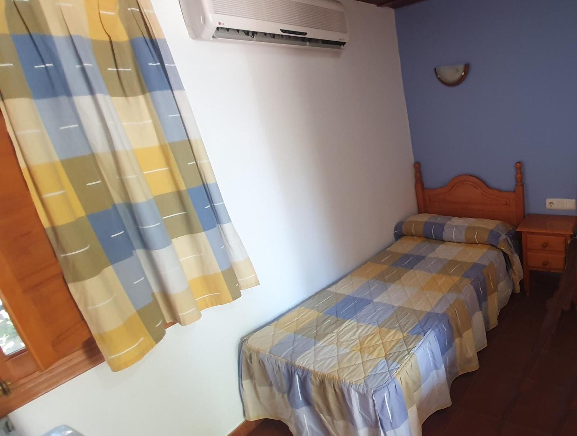 Camping Fuente De Piedra Bagian luar foto