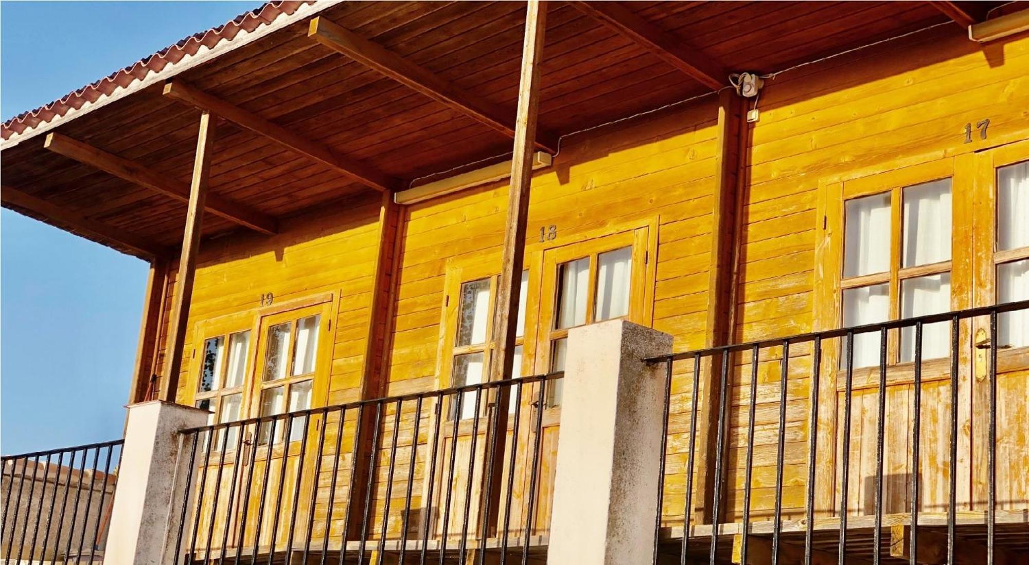 Camping Fuente De Piedra Bagian luar foto