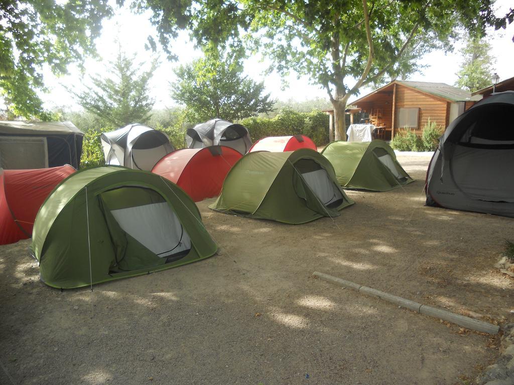 Camping Fuente De Piedra Bagian luar foto