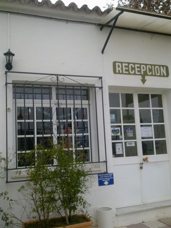 Camping Fuente De Piedra Bagian luar foto