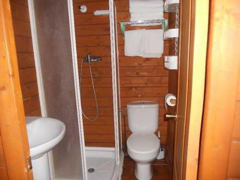 Camping Fuente De Piedra Bagian luar foto